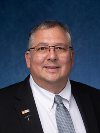 Dr. Stephen Hernandez 